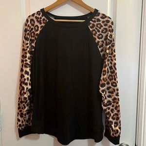 Shein Curve leopard print and black top